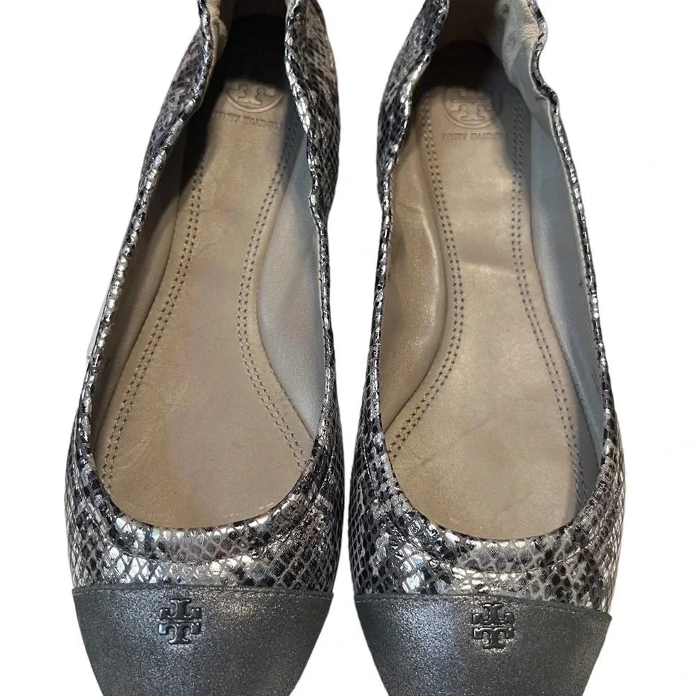 NIB TORY BURCH York Metallic Roccia Powder Suede Ballet Flat Silve… - Picture 3 of 9